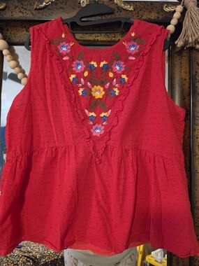 Time and Tru Red Sleeveless V-Neck Top with Embroidered Detail